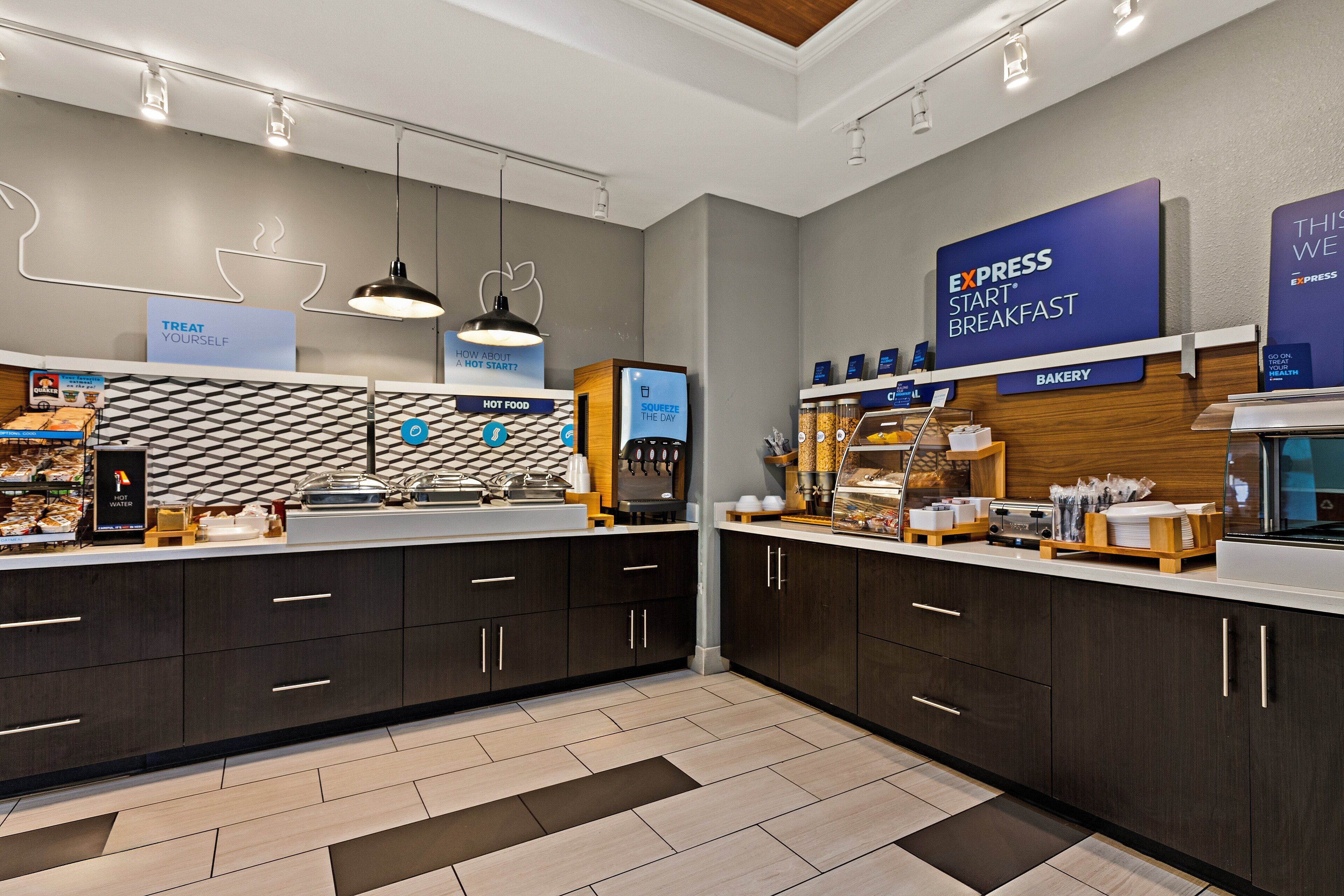 free daily continental breakfast