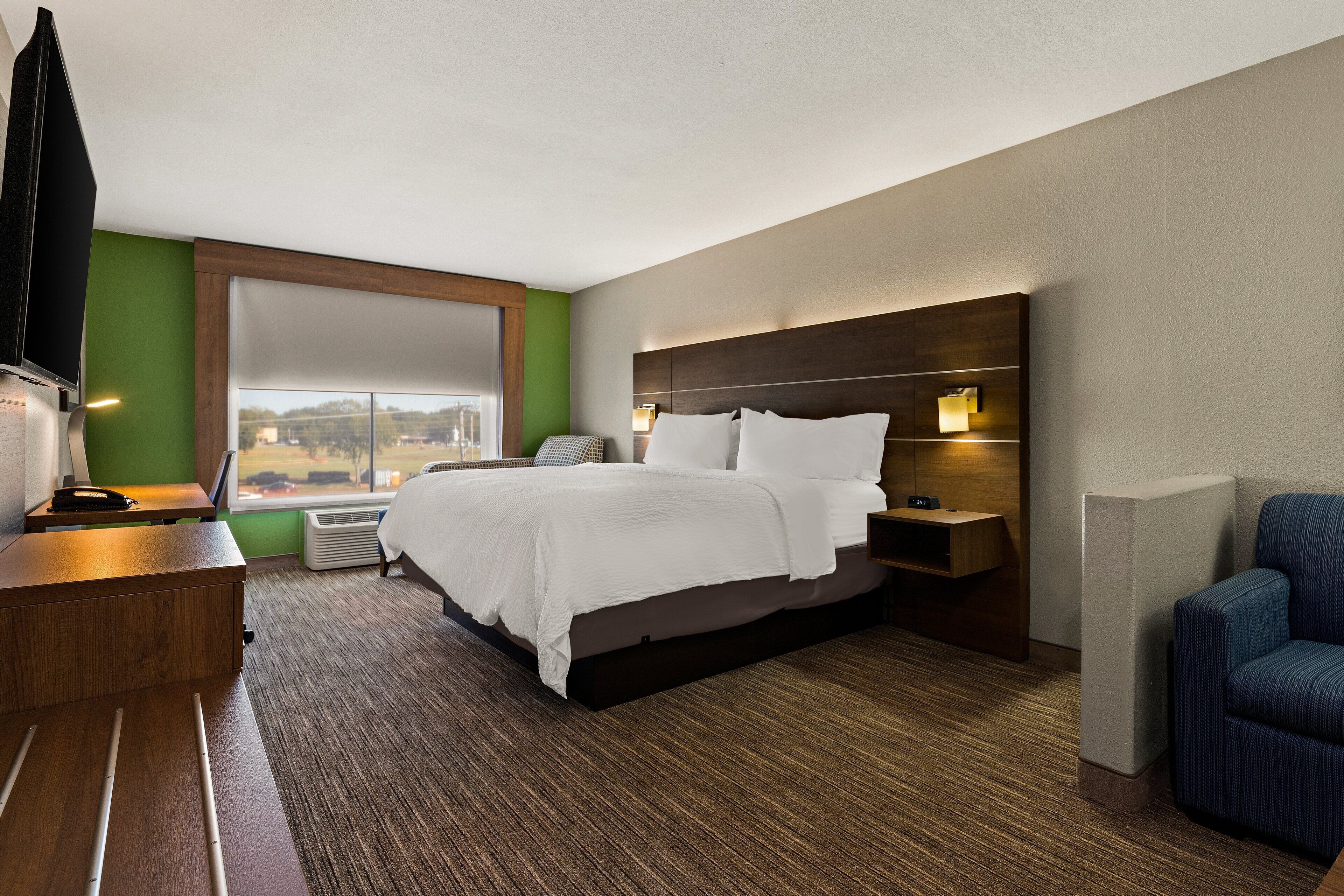 suite, 1 king bed (living area) | 1 bedroom, desk, iron/ironing board, free cots/infant beds