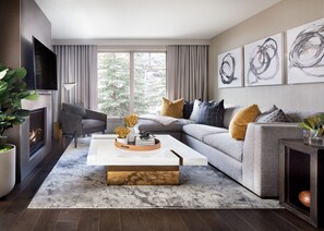 Rom – premium, 2 soverom (Residence, King/2 Twin) | 1 soverom, sengetøy av topp kvalitet, dundyner og safe på rommet