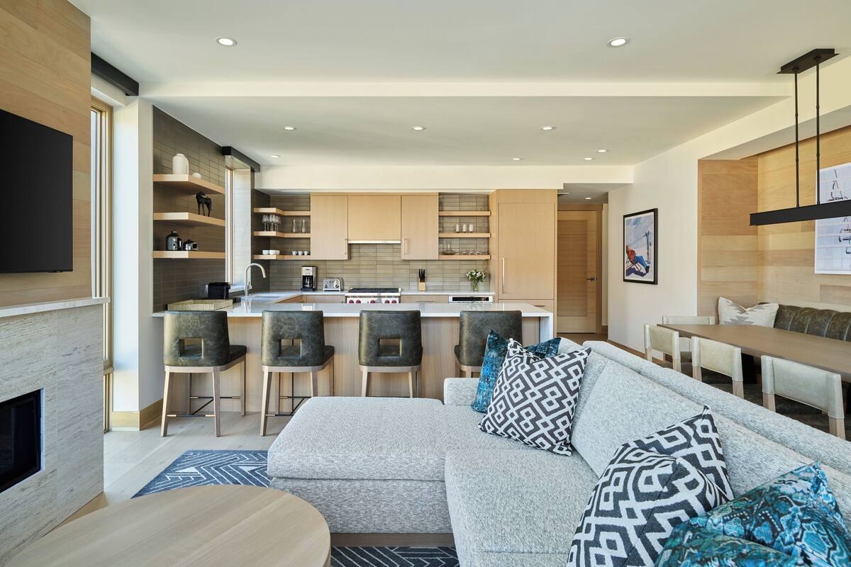 1 bedroom, premium bedding, down duvets, in-room safe