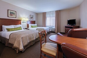 Desk, blackout drapes, iron/ironing board, free WiFi