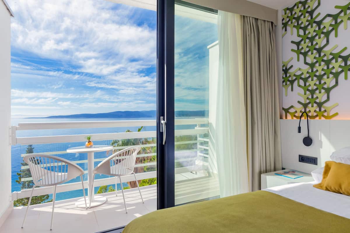 standard double room, sea facing, annex building | view from room