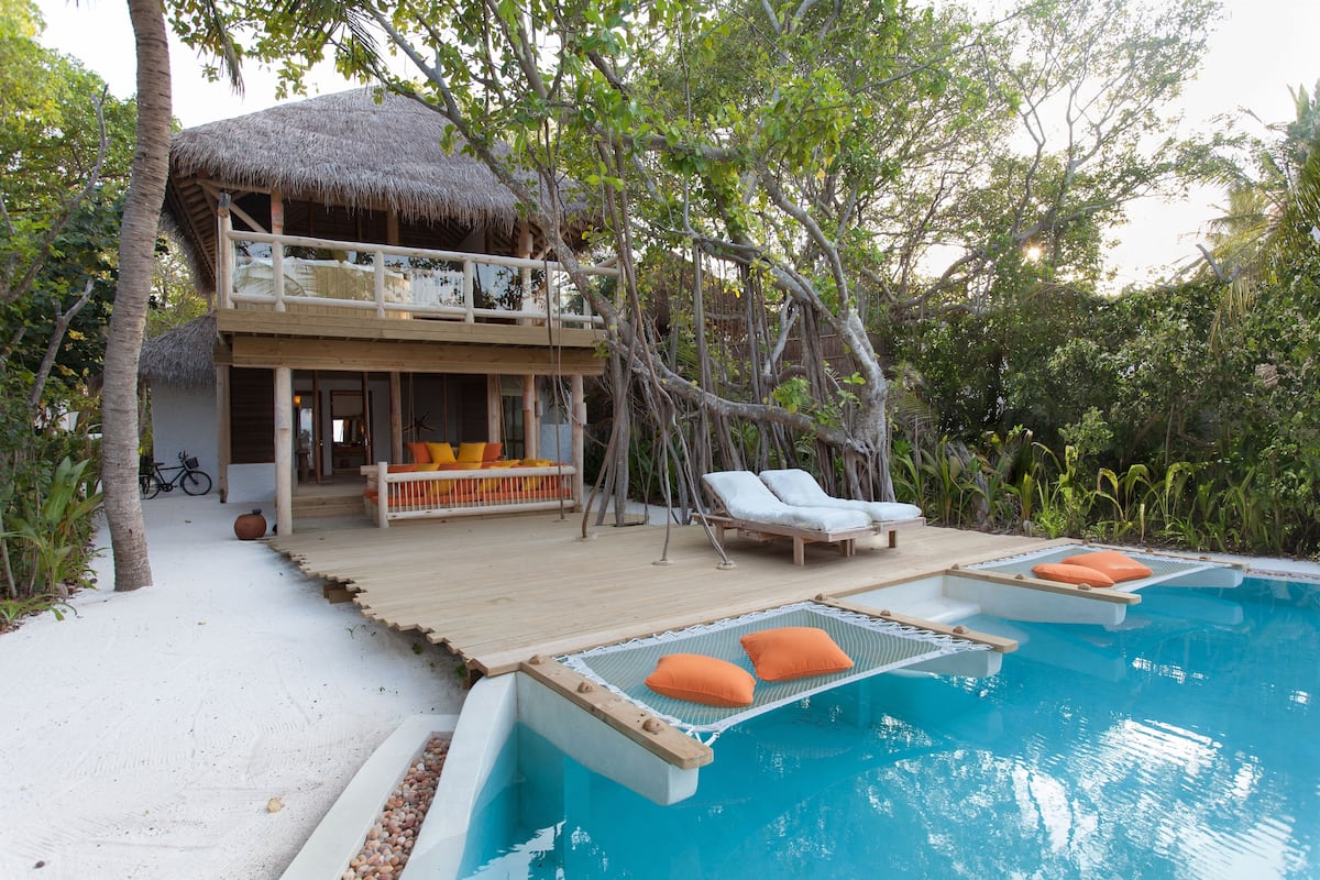 Crusoe Suite with Pool | Piscine extérieure | Piscine extérieure, parasols de plage, chaises longues
