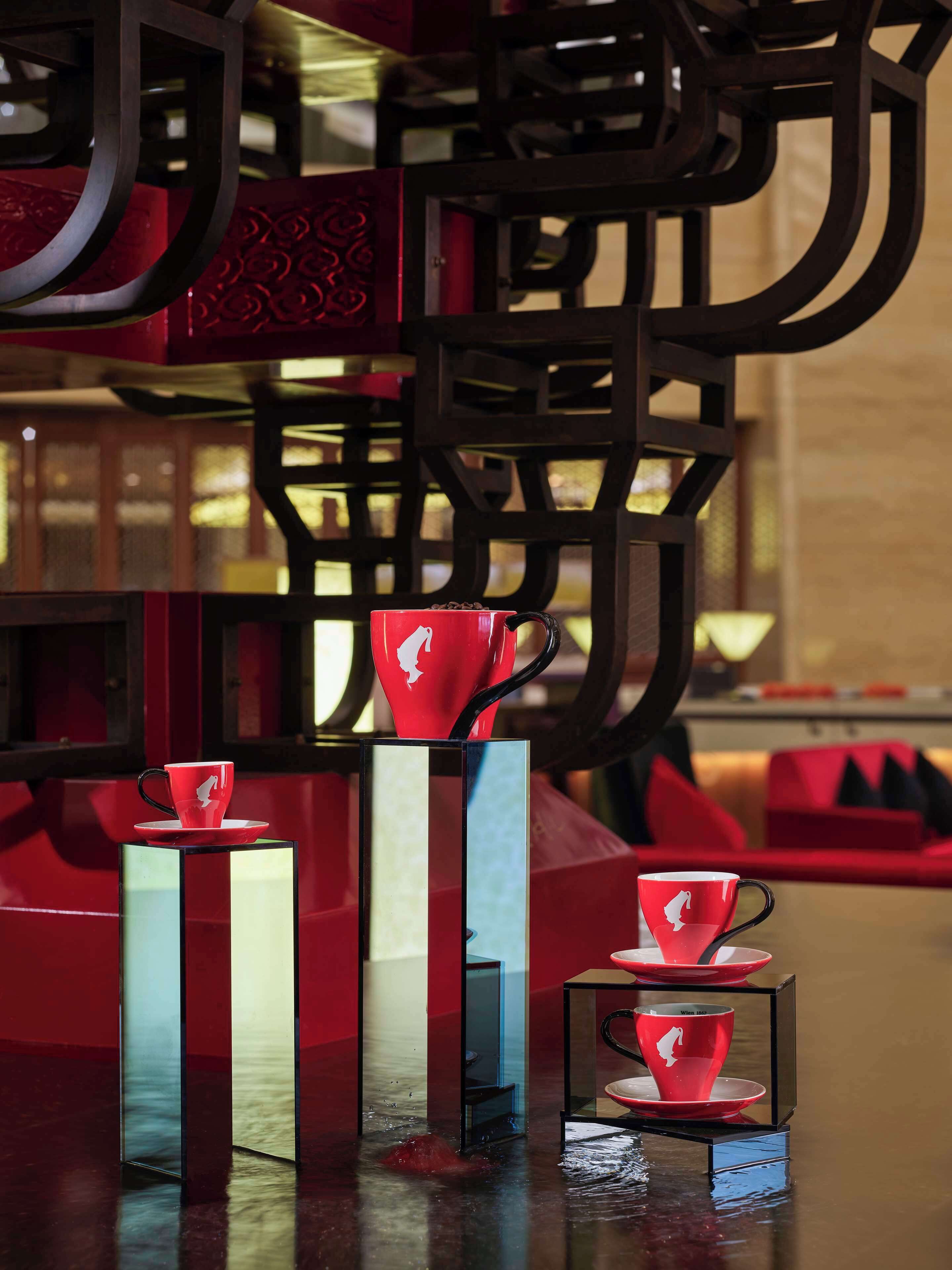 2 restaurants, breakfast, lunch, dinner served; chinese cuisine