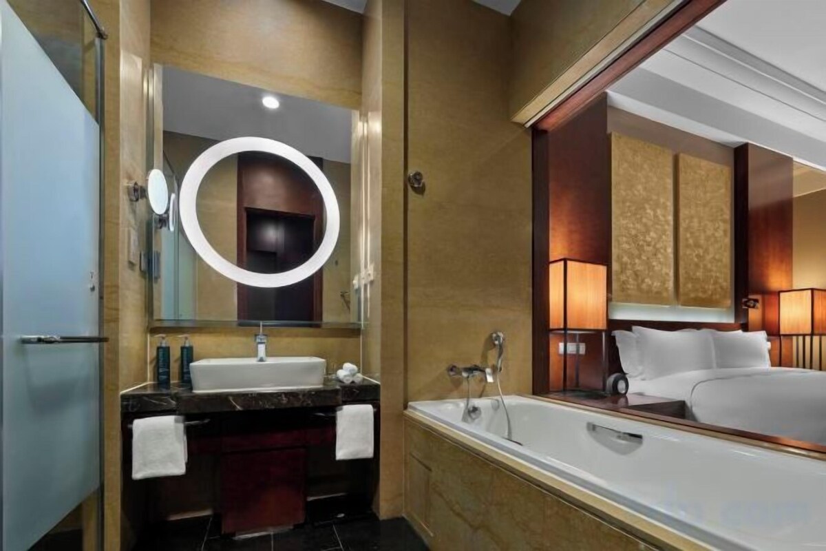 King Hilton Premium