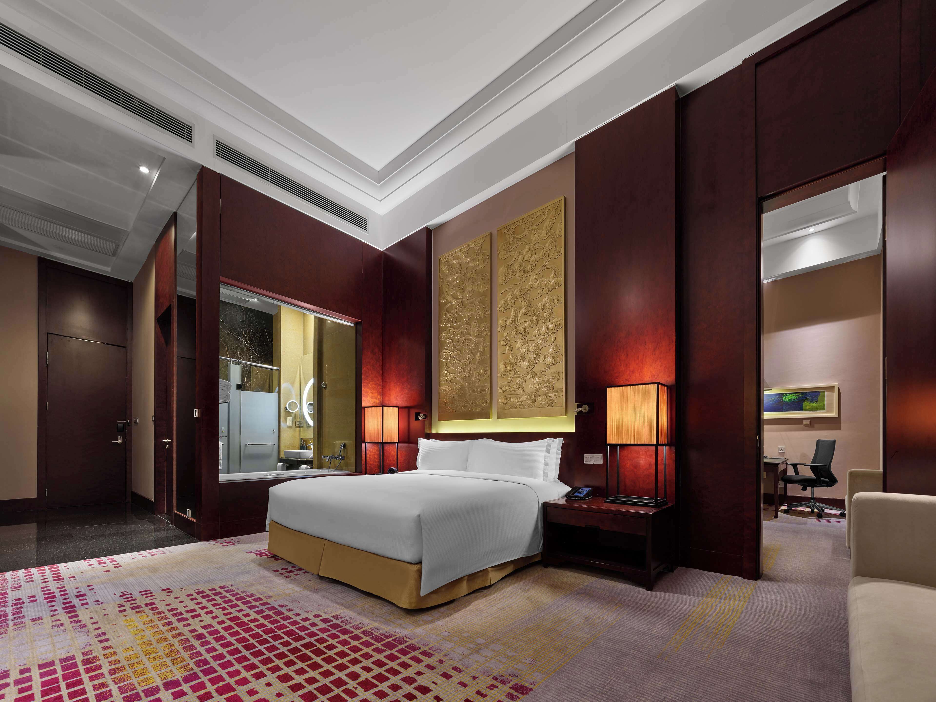 king hilton guestroom | premium bedding, down duvets, memory-foam beds, minibar