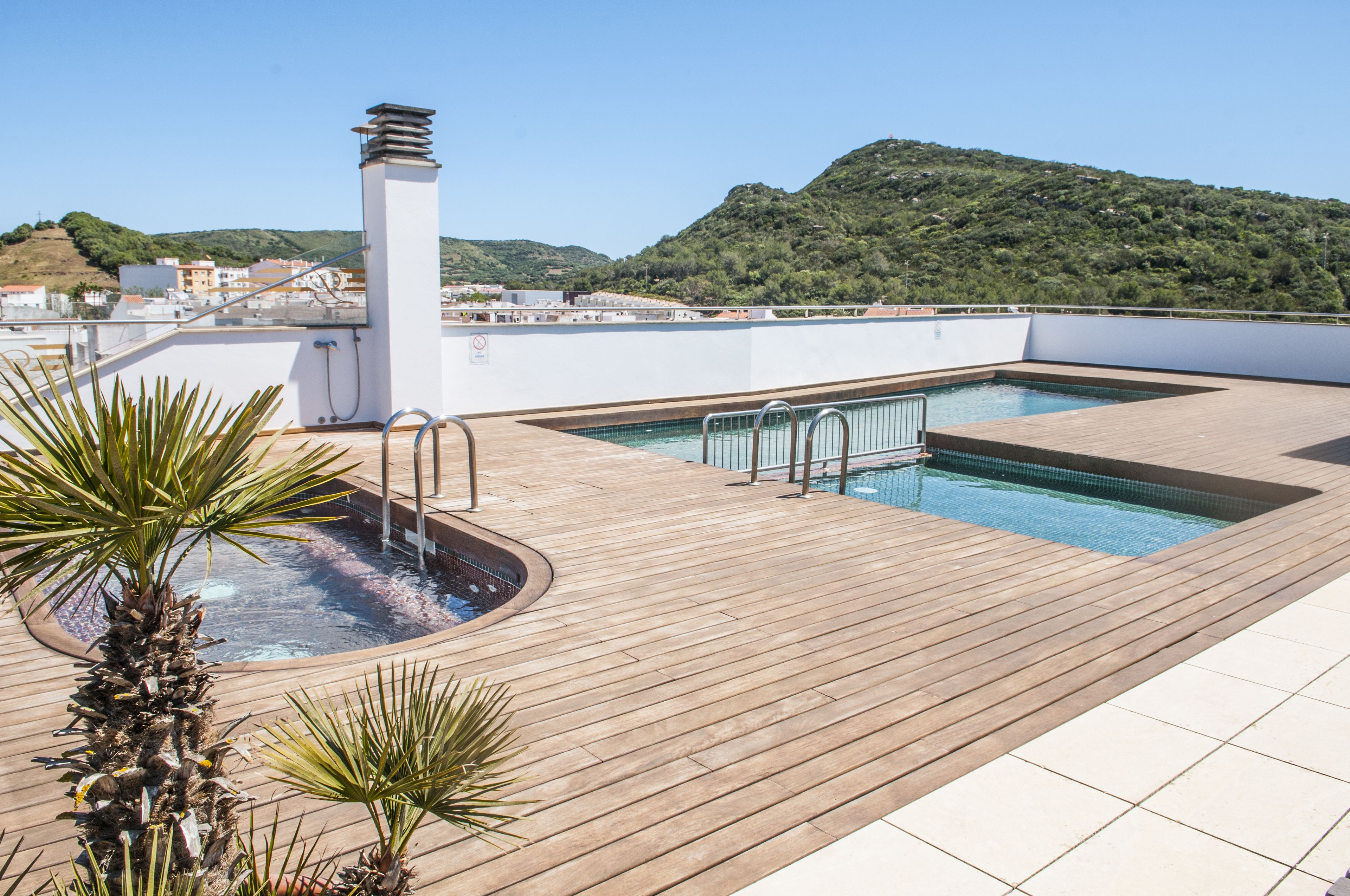 Außenpool, Liegestühle