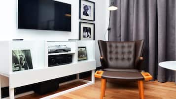 Superior Room | Premium bedding, in-room safe, individually decorated