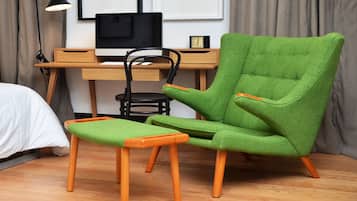 Chambre supérieure | Literie de qualité, coffre-fort, décor unique, ameublement unique