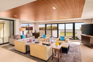 Presidential-Suite, 1 King-Bett | Blick auf den Innenhof