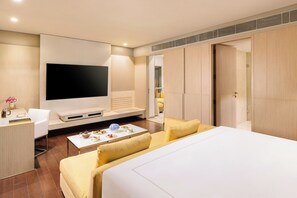 Suite ejecutiva, 1 cama de matrimonio grande | Minibar, caja fuerte, escritorio y sistema de insonorización