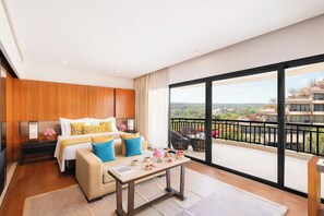 Minibar, in-room safe, desk, soundproofing