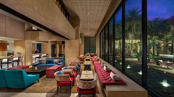 2 restauranter, frokost serveres