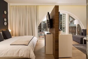 Premium bedding, minibar, in-room safe, blackout drapes - The Ames Boston Hotel, Curio Collection by Hilton (Boston)