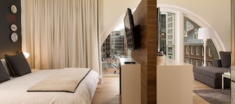 The Ames Boston Hotel, Curio Collection by Hilton