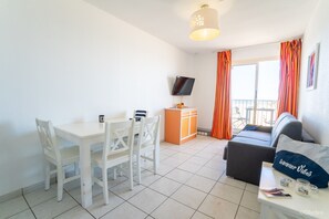 In-room safe, individually furnished, iron/ironing board