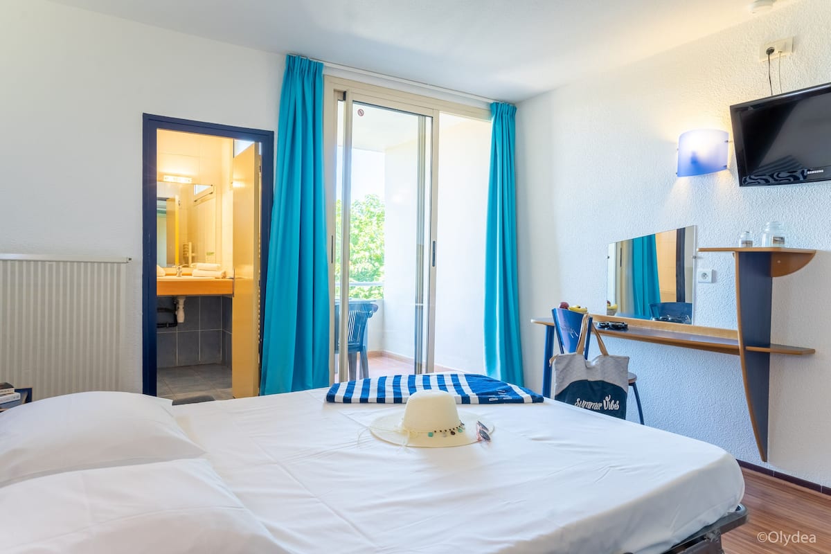 In-room safe, individually furnished, iron/ironing board