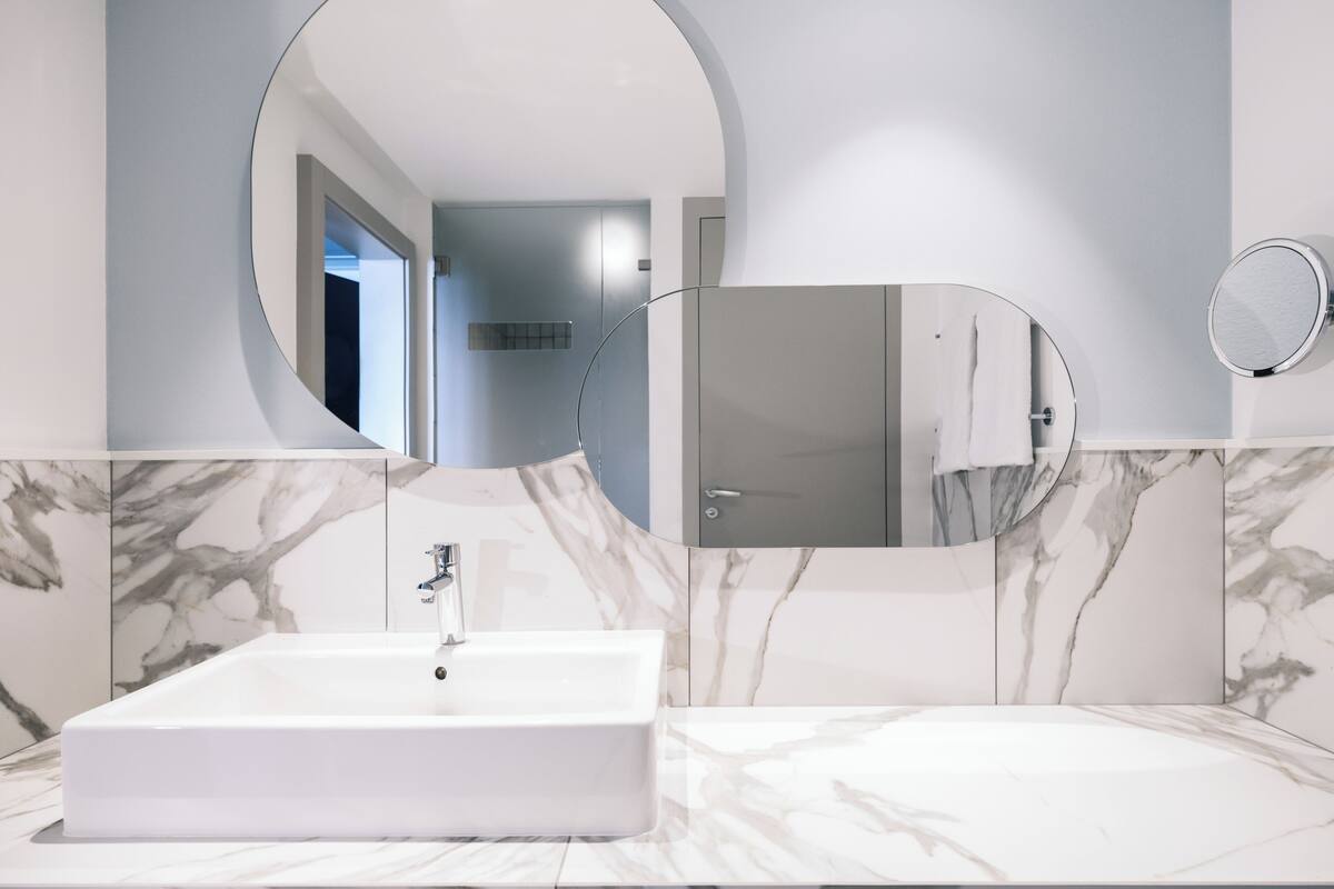 shower, free toiletries, hair dryer, bathrobes