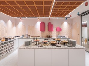 Tägliches inbegriffenes Frühstücksbuffet