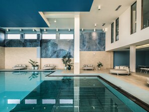 Indoor pool, 3 outdoor pools, pool umbrellas, sun loungers