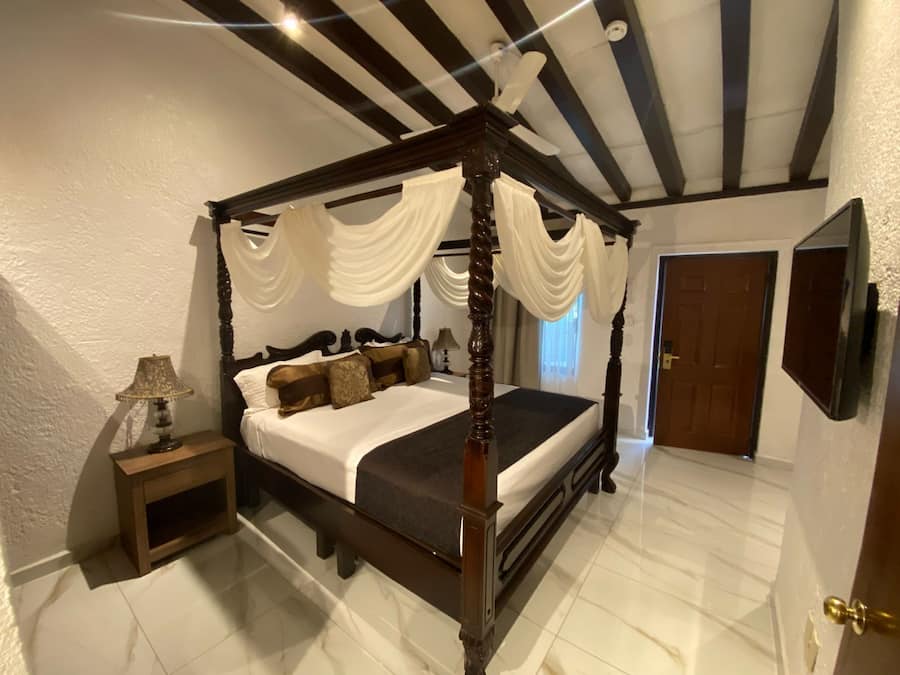 Superior Room (Boutique) | Premium bedding, down comforters, in-room safe, desk