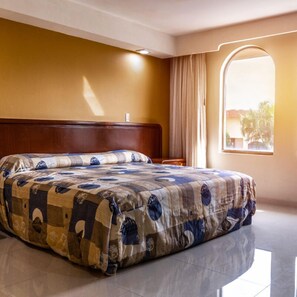 Villa King | Iron/ironing board, free WiFi, bed sheets - Hotel Villas Dali Veracruz (Boca del Río)