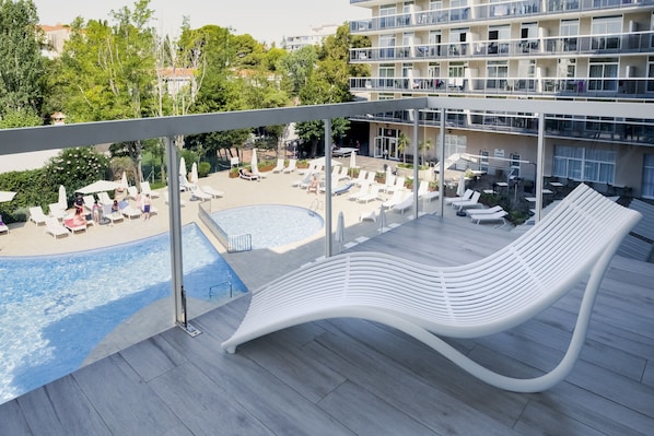 Appartement Premium, 2 chambres, vue piscine | Terrasse/Patio
