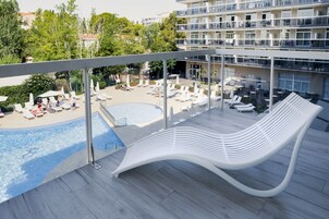 프리미엄 아파트, 침실 2개, 수영장 전망 | 테라스/파티오