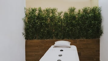 Couples treatment rooms, facials, massages