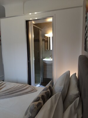Double Room | In-room safe, individually decorated, individually furnished, desk - Bellevue (Cannes)