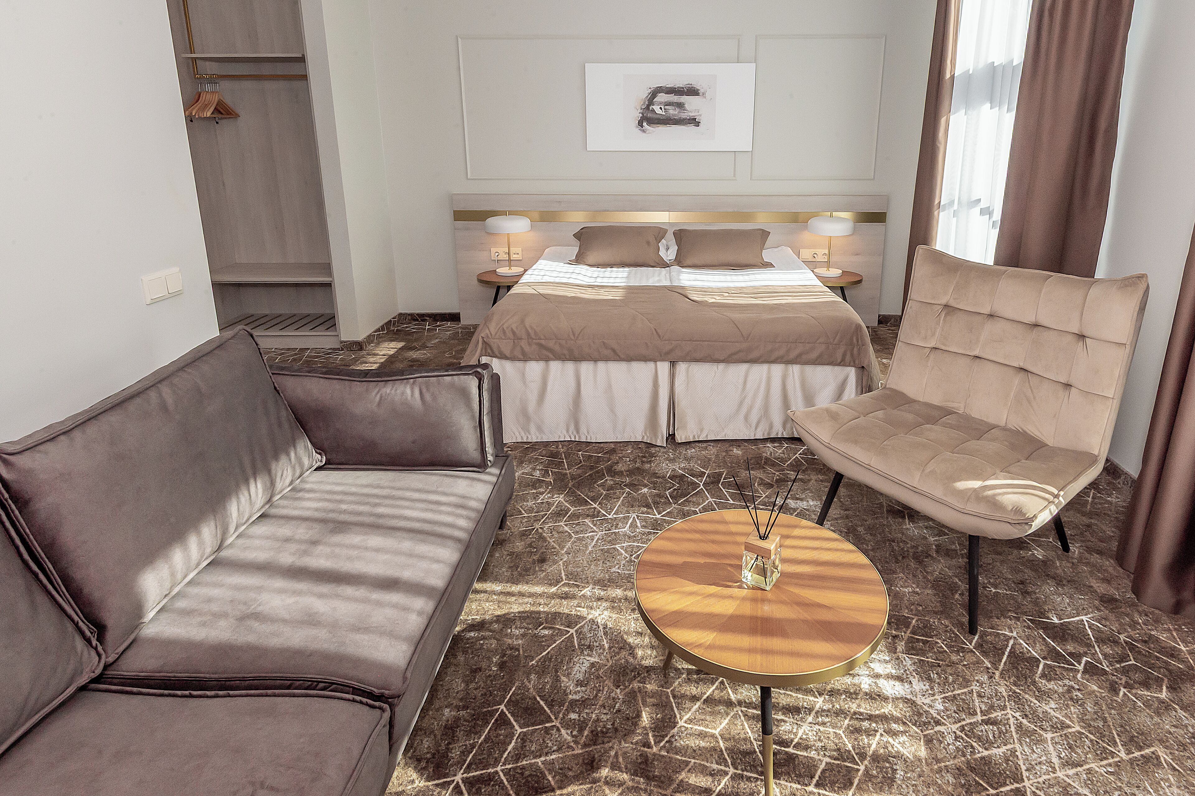 高级双人房或双床房 | 办公桌、熨斗/熨板、婴儿床、免费 WiFi