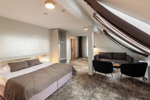 Standard Suite | Desk, iron/ironing board, free WiFi, bed sheets - Old Mill Comfort (Klaipeda)