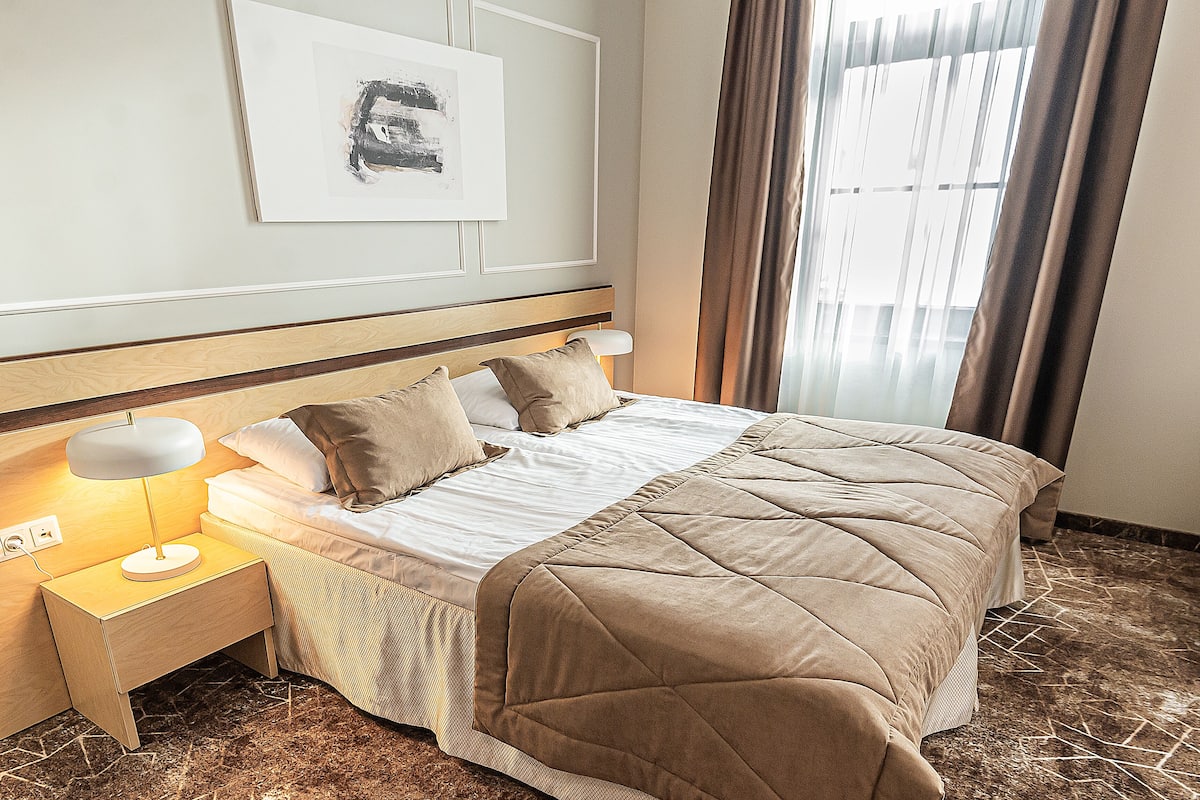 Superior Double or Twin Room | 1 bedroom, desk, iron/ironing board, cribs/infant beds