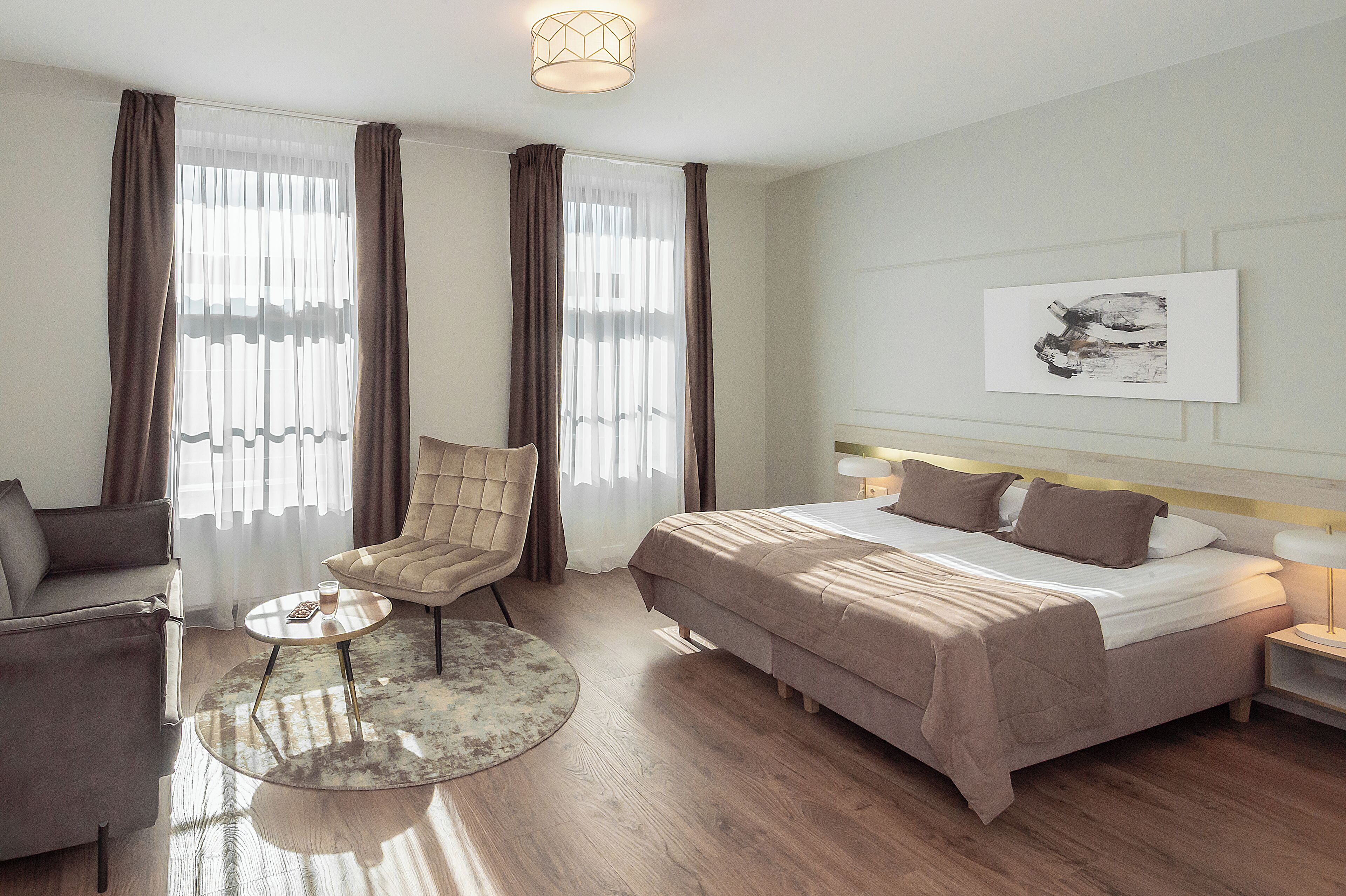 标准套房 | 办公桌、熨斗/熨板、婴儿床、免费 WiFi