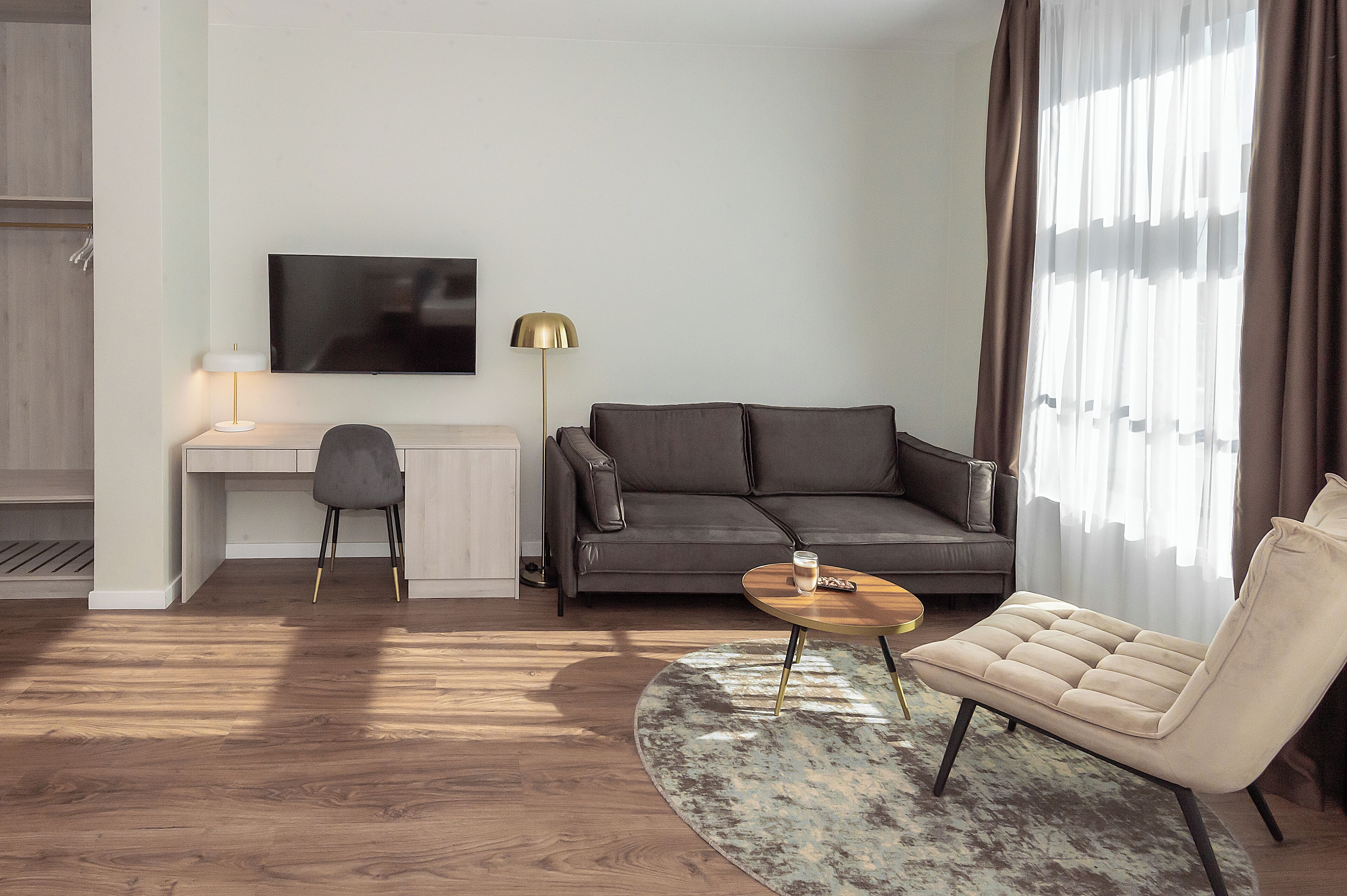 Standaard suite | Een bureau, een strijkplank/strijkijzer, babybedden, gratis wifi