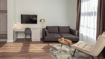 Standaard suite | Een bureau, een strijkplank/strijkijzer, babybedden, gratis wifi