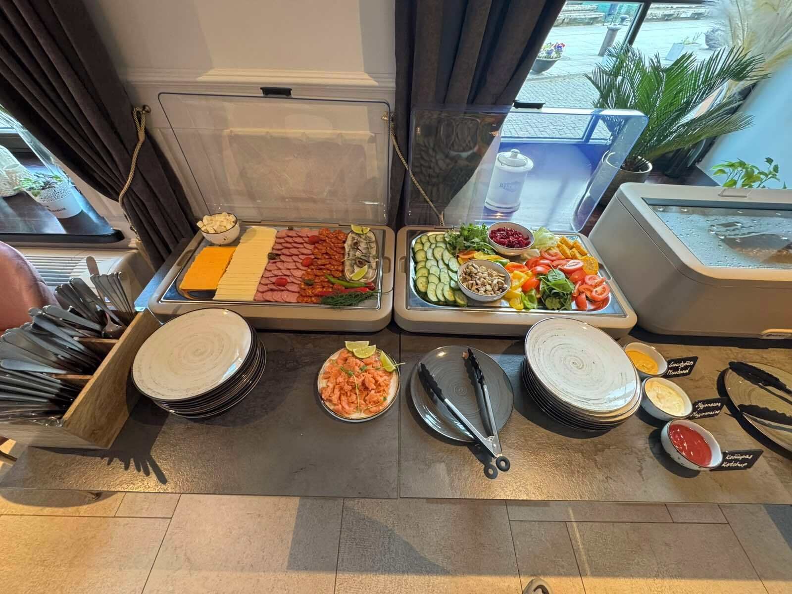 Daily continental breakfast for a fee
