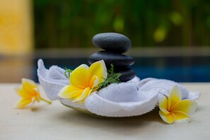 Couples treatment room(s), body treatments, aromatherapy, body scrubs - The Bidadari Villas and Spa (Kerobokan)