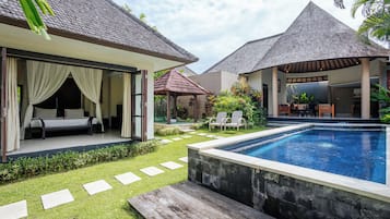 1 chambre, coffres-forts dans les chambres, bureau