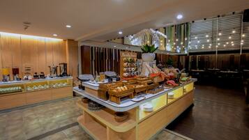 Café da manhã com buffet todos os dias mediante uma taxa
