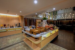 Daily buffet breakfast for a fee - THE HAVEN Bali Seminyak (Seminyak)