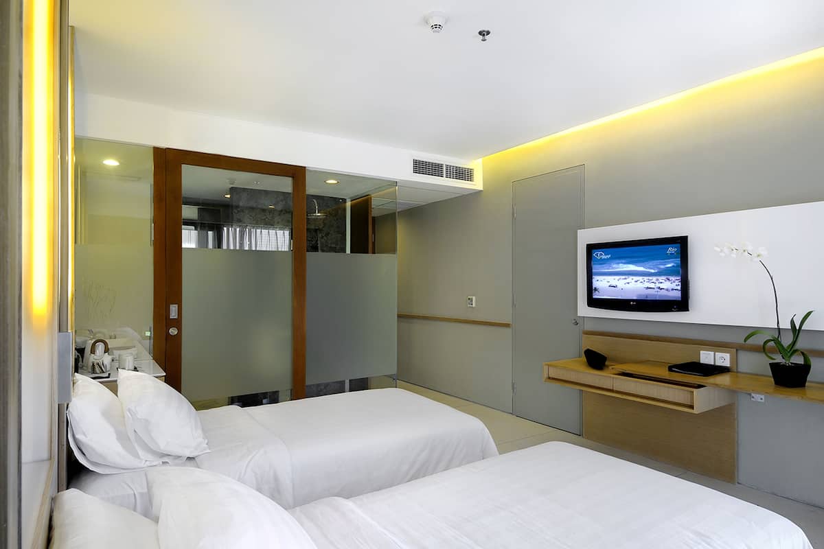 2 bedrooms, in-room safe, free WiFi, bed sheets
