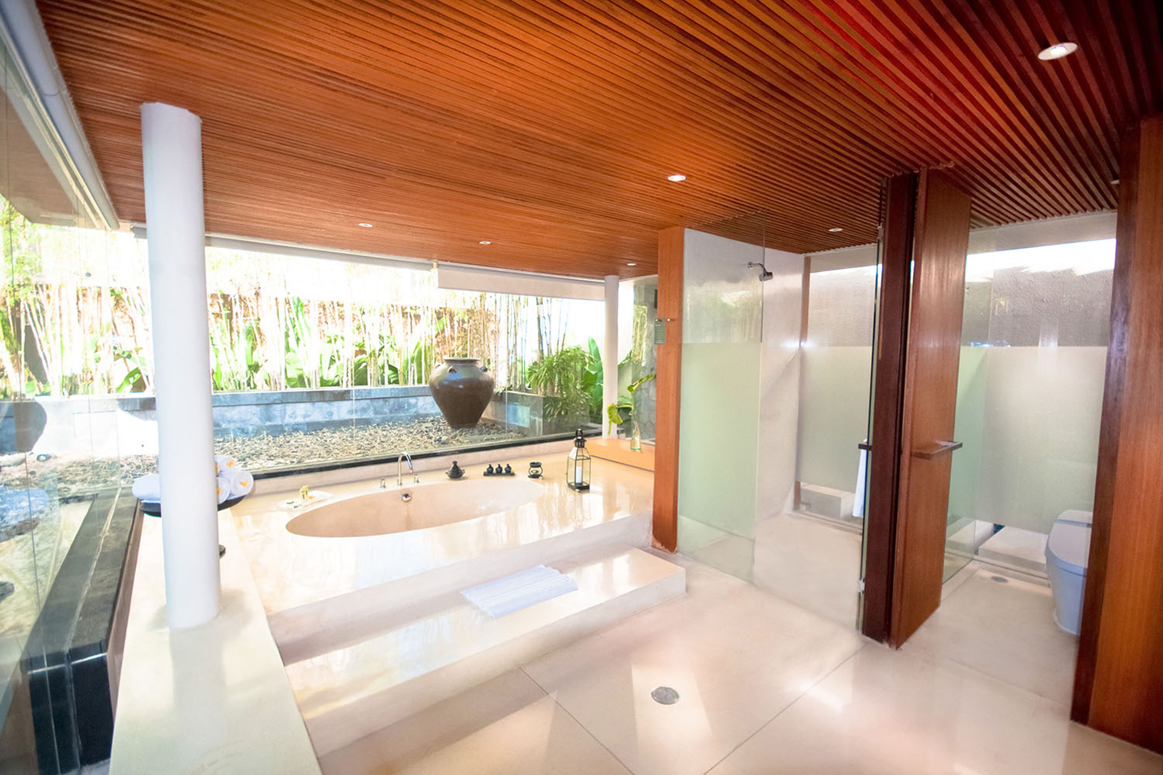 2 bedroom villa with private pool | bathroom | combined shower/bathtub, free toiletries, hair dryer, bathrobes