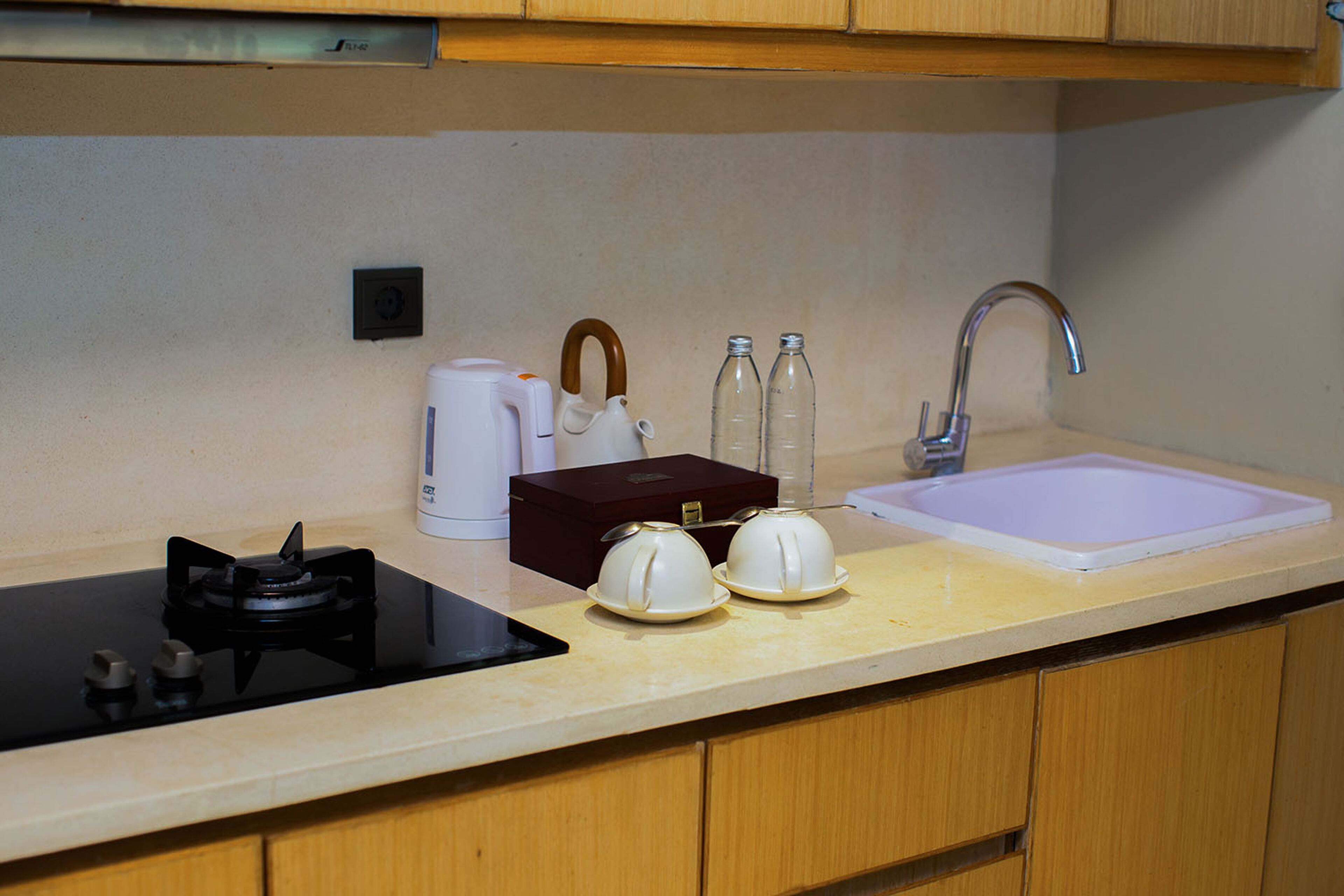 coffee/tea maker, electric kettle