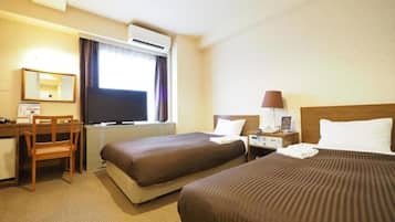 Down duvets, desk, free WiFi, bed sheets