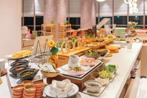 뷔페 아침 식사