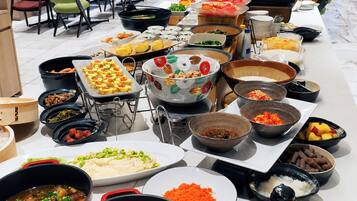 Daily buffet breakfast for a fee