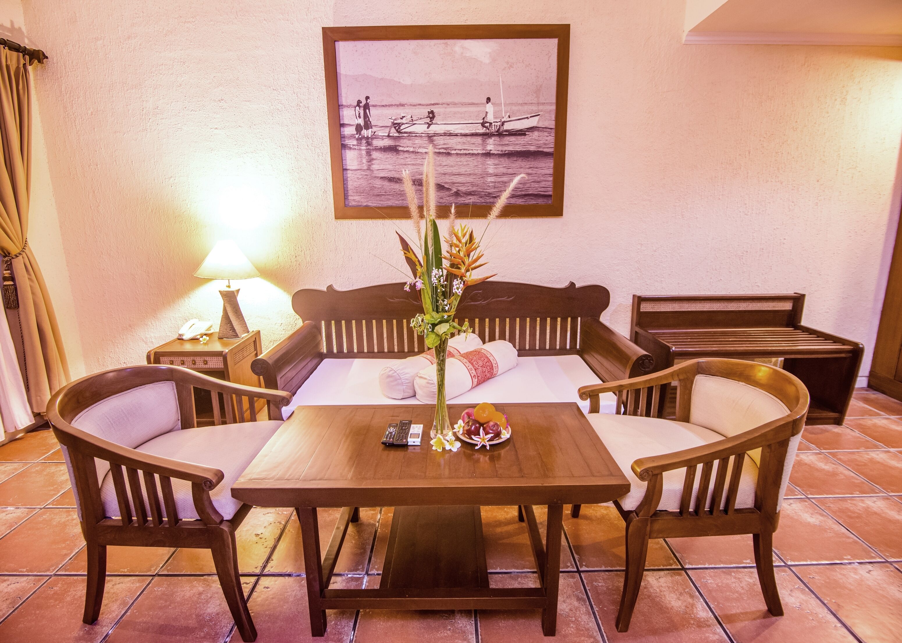 deluxe suite | living area | 22-inch led tv with satellite channels, tv