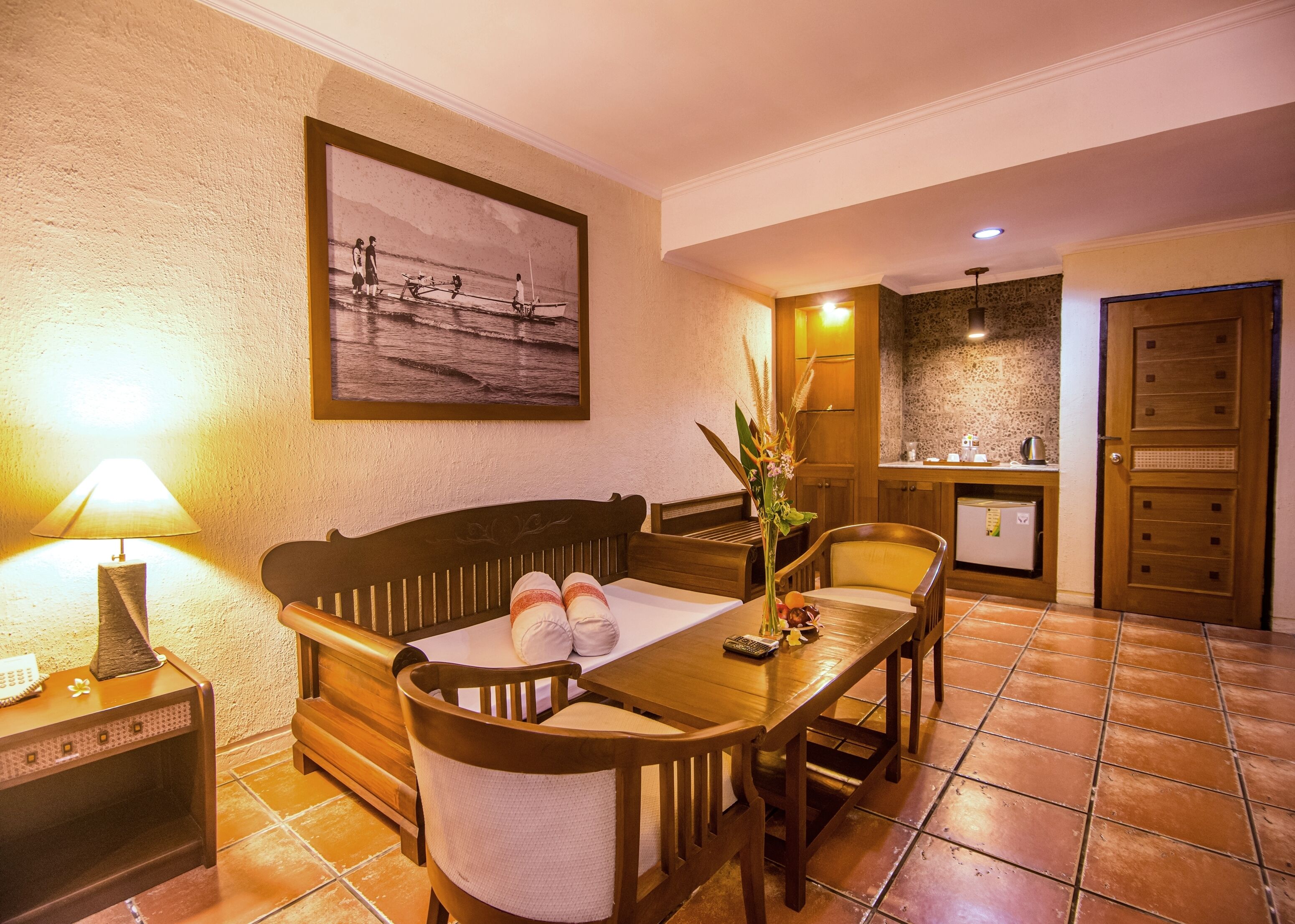 deluxe suite | living area | 22-inch led tv with satellite channels, tv