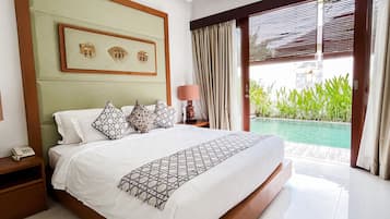 Select Comfort beds, minibar, in-room safe, desk